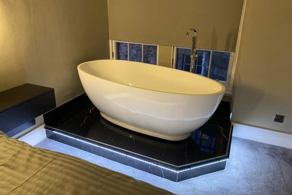 Luxury Royal Mile Boutique 2Bedroom Apartment EDI Buitenkant foto